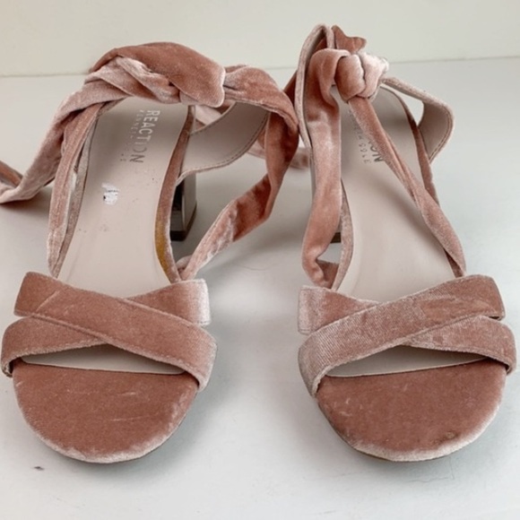 Kenneth Cole Reaction, velvet ankle tie sandals with silver mirrored block heels - Picture 3 of 8